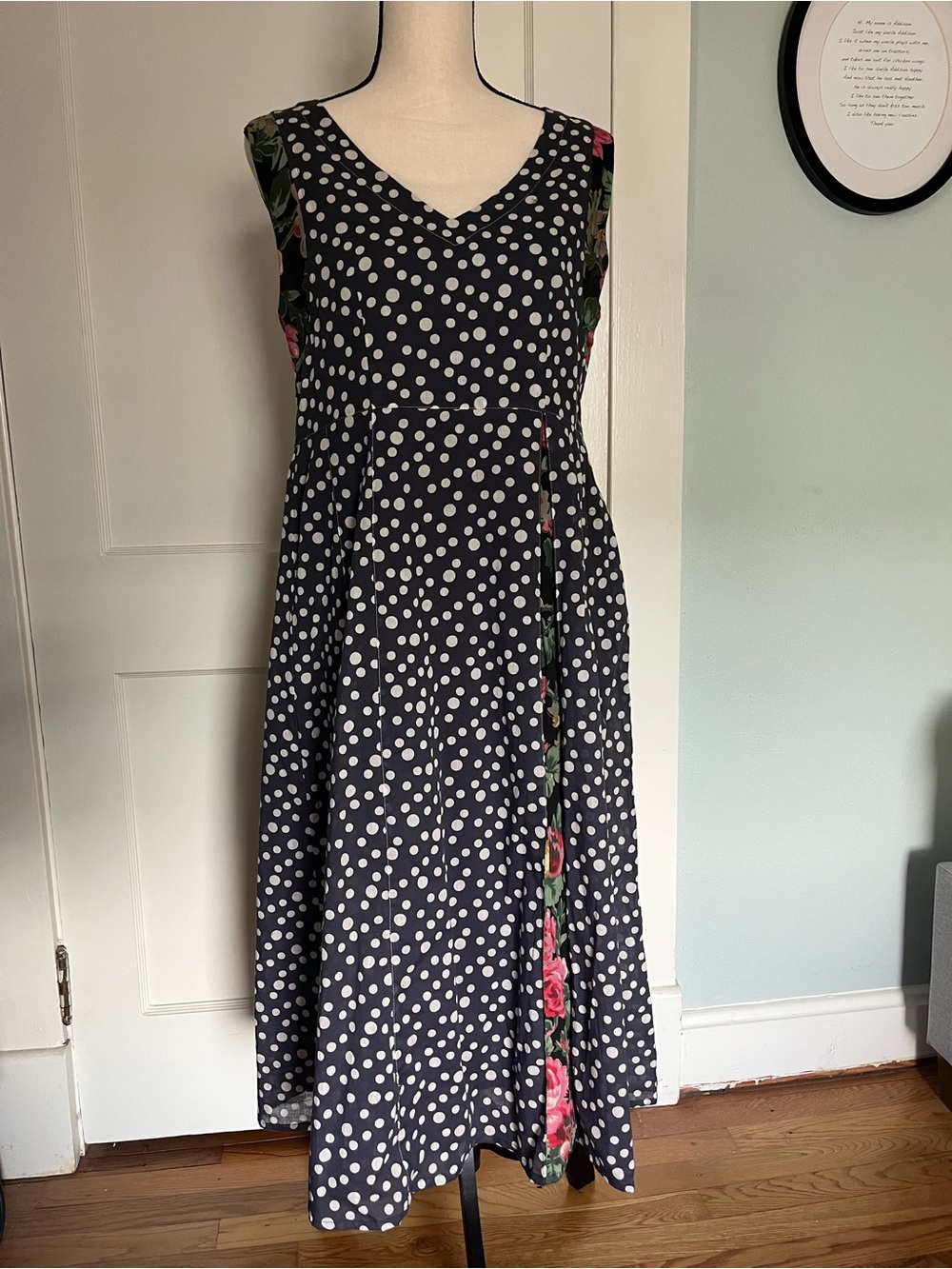 Polka Dot V-Neck Sleeveless Midi Dress with Contrasting Floral Trim